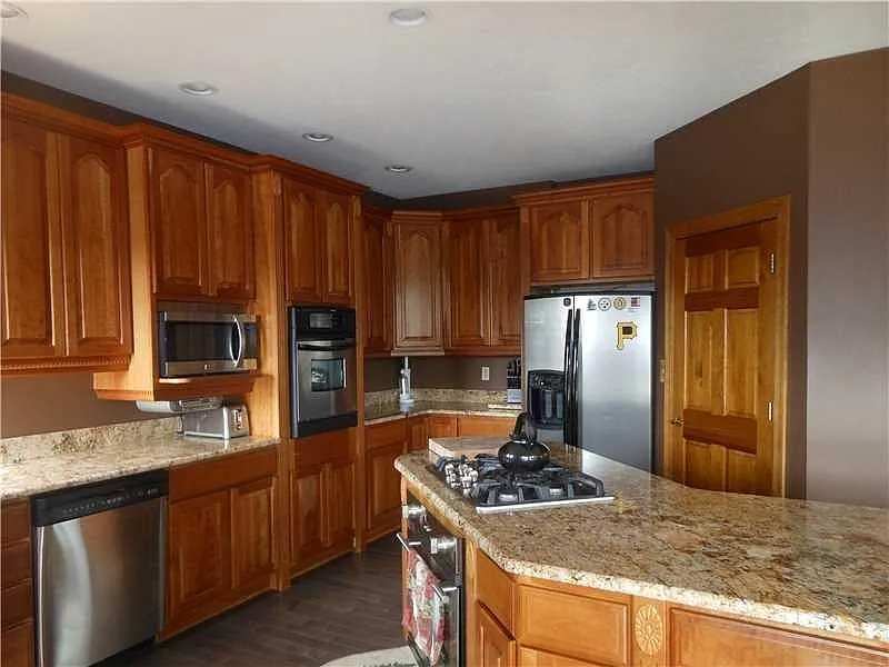 6 Kingswood Ct photo 1