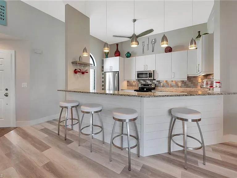 583 Beachwalk Cir #Q-203 — Photo 7