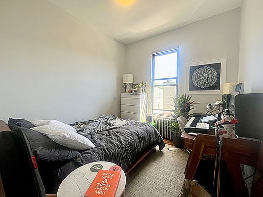 5th image of 38 Driggs Ave APT 3R