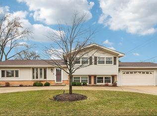 730 Lamorak Dr, Schaumburg, IL 60193