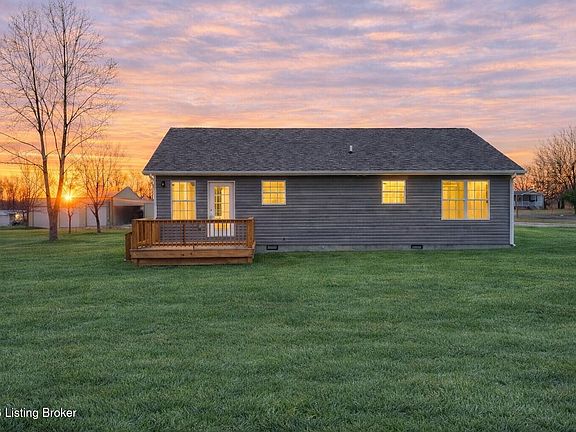 3rd image of 3337 Broadford Rd