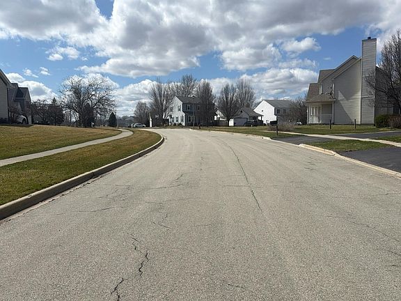 4th image of 530 Prairie Ridge Dr