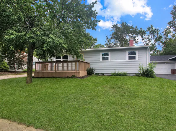 1307 Glenwood Rd, Bloomington, IL 61704