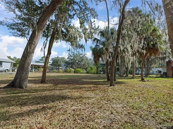 5799 S Kingdom Ter, Homosassa, FL 34448