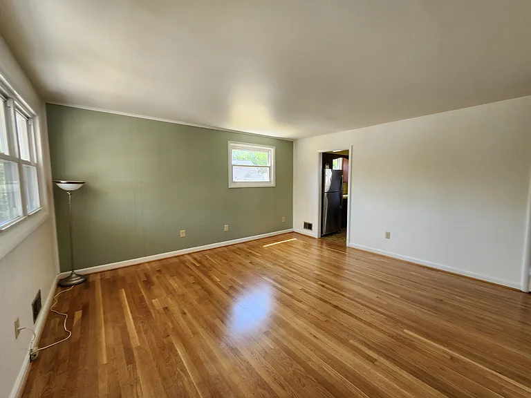 8700 50th Pl — Photo 3