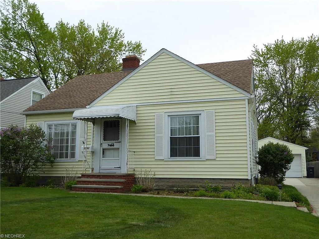 5292 Edenhurst Ave photo 1