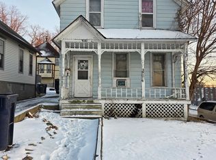 251 Bartlett Pl, Elgin, IL 60120