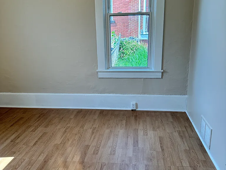 440 Center Ave N — Photo 24
