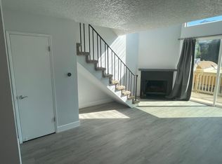855 SW Broadway Dr APT 23, Portland, OR 97201