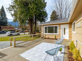 73 Cowichan Ave W, Lake Cowichan, BC V0R 2G0