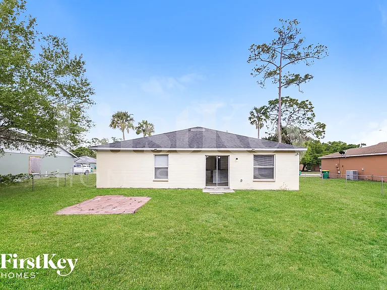 420 Clay St — Photo 14