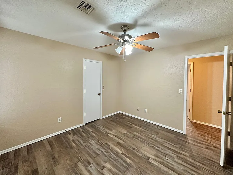 1103 NW Willow Pl — Photo 22