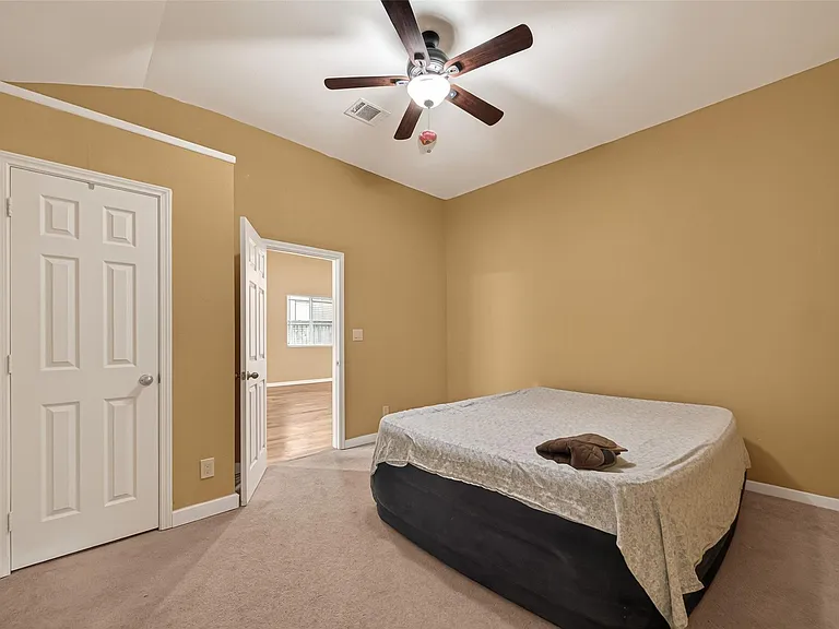 224 N Stiles St — Photo 18