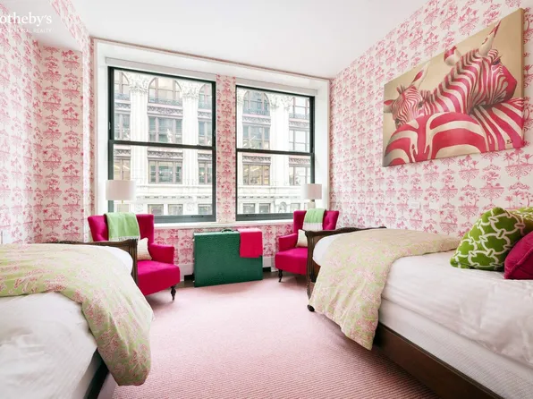 212 Fifth Avenue image 14 of 25