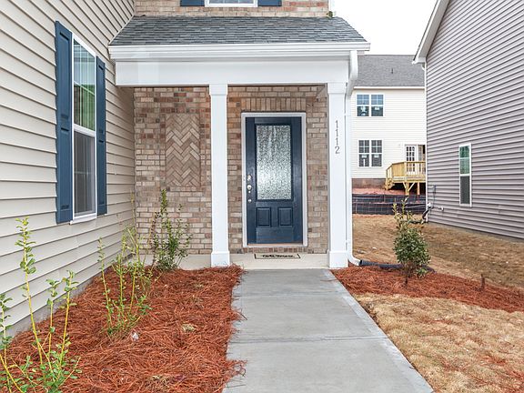 3rd image of 1112 Meadow Wood Dr