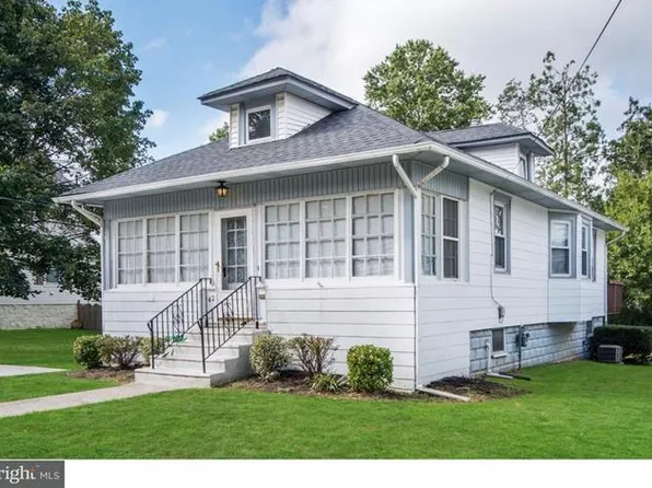 42 S Holly Ave, Maple Shade, NJ 08052
