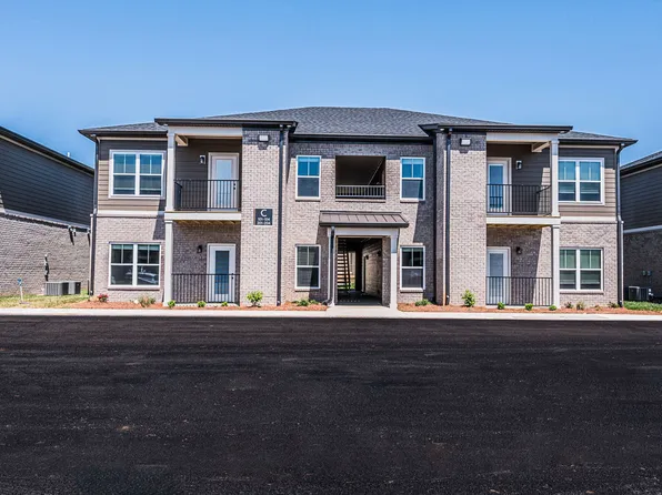 The Pads at W. Madison