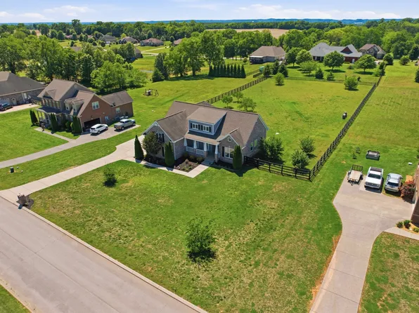 4016 Pleasant Gate Ln, Columbia, TN 38401