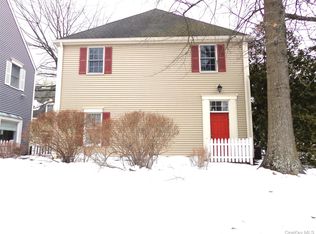1828 Commerce St, Yorktown Heights, NY 10598