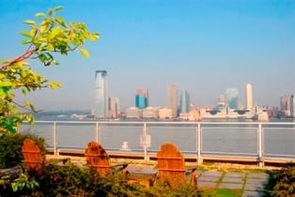 Rented by Owner | media 31