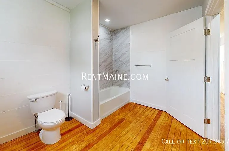 6 Woodman Ave #1 — Photo 11