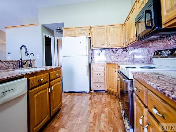 3rd image of 3256 Chaparral Dr