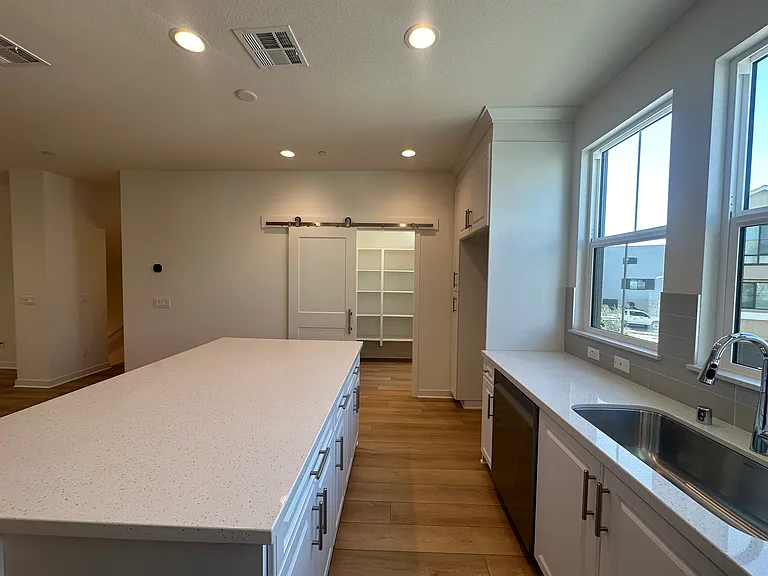 2480 Calendula Ln — Photo 4