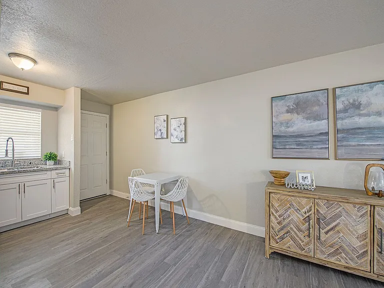 1590 Tilley Ave — Photo 2