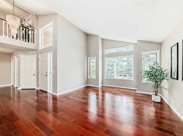1405 N Shawnee Rd SW, Calgary, AB T2Y 2T1