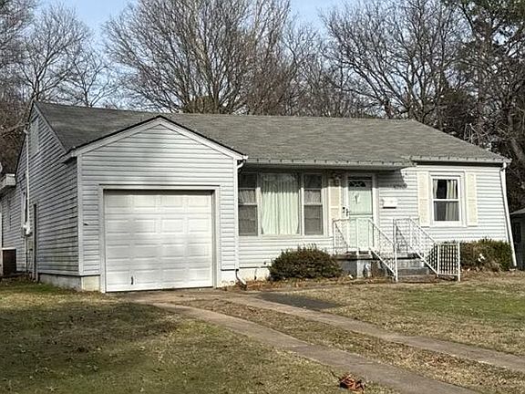 3rd image of 4210 Robertson St