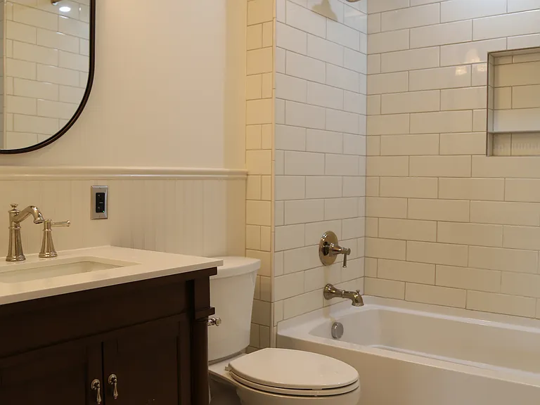 121 Michigan Ave W — Photo 3