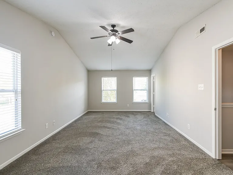 10916 Firefly Ct — Photo 11