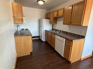 Charming 2 Bed, 1 Bath Apartment Near Emplify Hospital, La Crosse, WI 54601