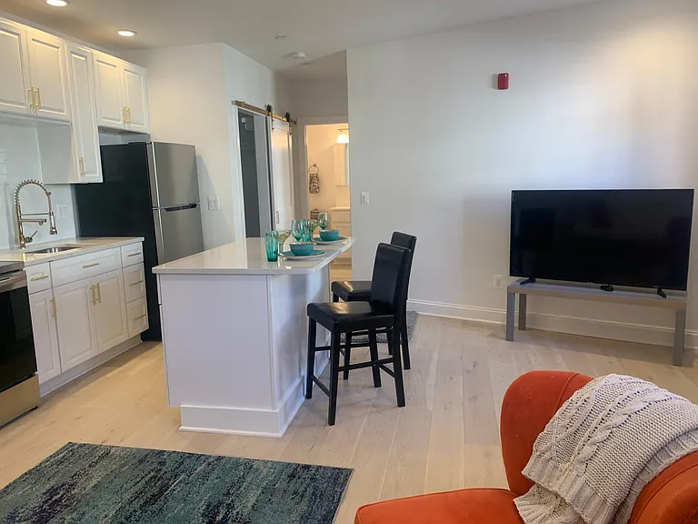 152 Main St #203 — Photo 4