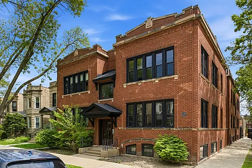 2918 W Altgeld St #1 Photo 1