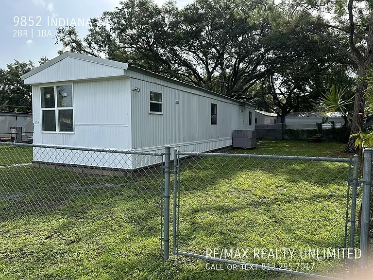 9852 Indiana St — Photo 3