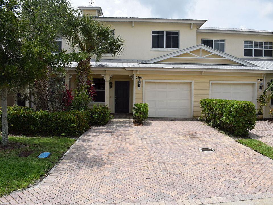 1st image of 2605 Creekside Dr