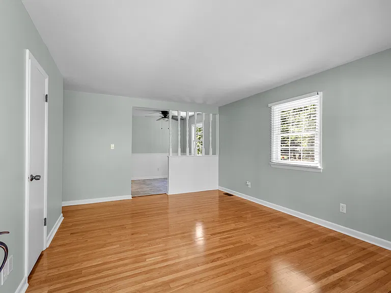522 S 22nd Ave — Photo 8