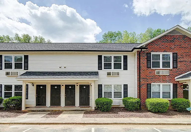 Ashbrook Village — Photo 10