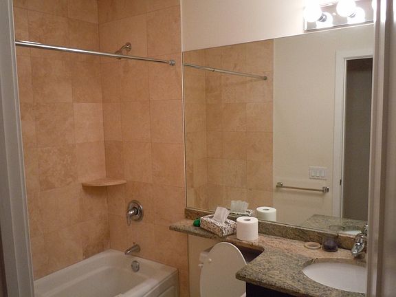 3rd image of 1814 W North Ave #2