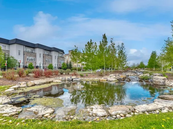6 SW Quarry Gate SE, Calgary, AB T2C 5L4