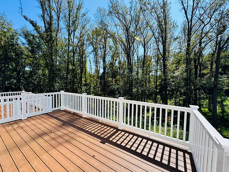 Deck with amazing view!