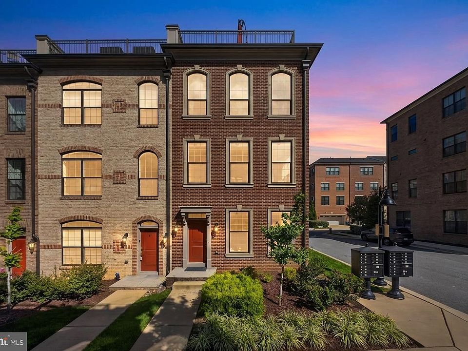 1st image of 511 Triggerfish Dr #467