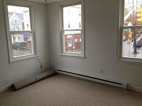 4th image of 521 Cambridge St #3