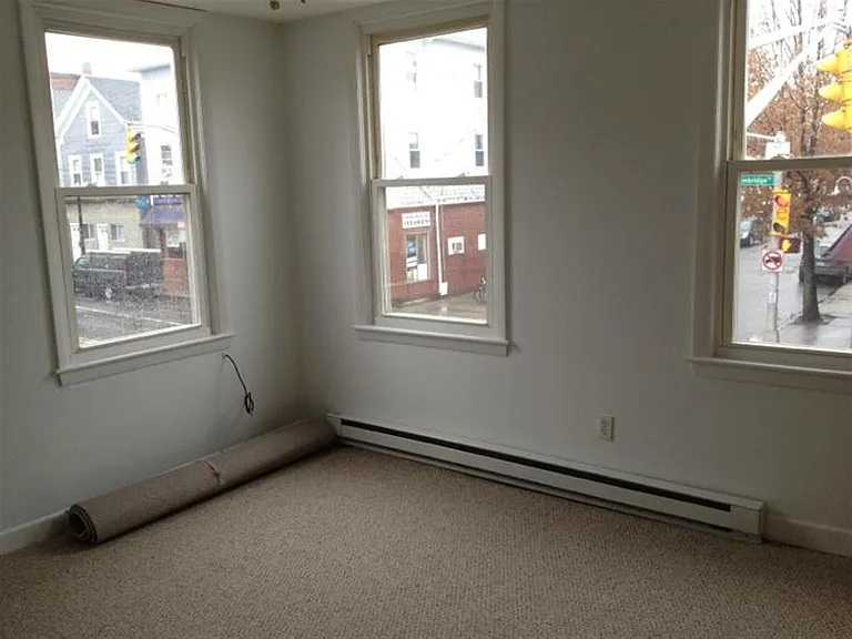 521 Cambridge St #3 — Photo 4