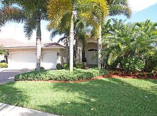 10843 Blue Palm St, Plantation, FL 33324