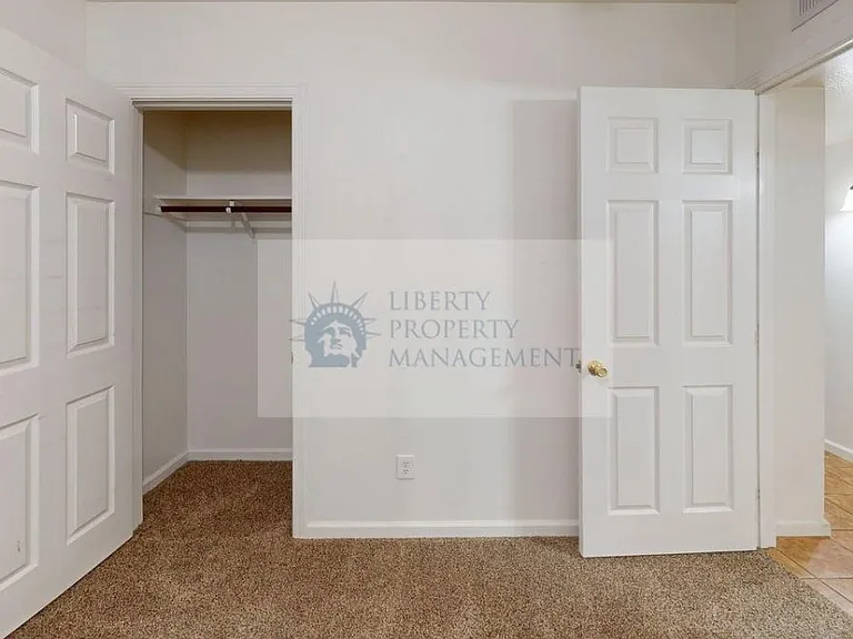 3801 Tenby Way — Photo 14