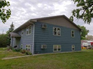 240 Hubbard St E, Carthage, SD 57323