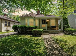 930 N Maple Ave, Royal Oak, MI