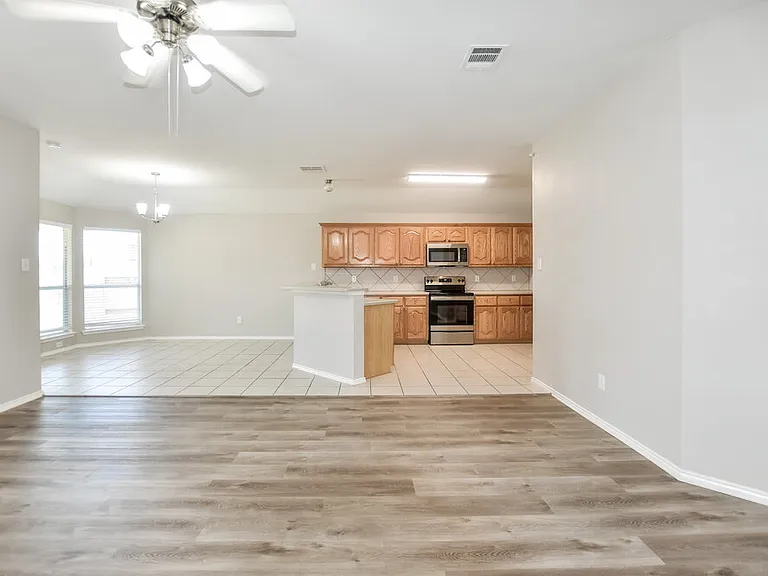 705 Orchid Blvd — Photo 6